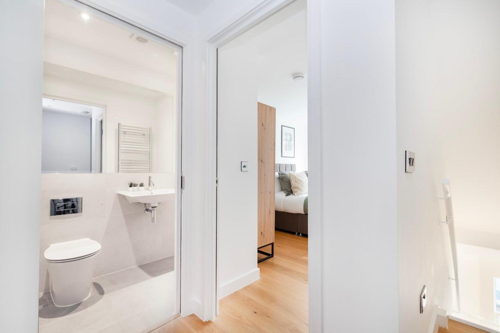 Fitzrovia & Soho - 2Br With Balcony - Cityapartmentstay London Kültér fotó