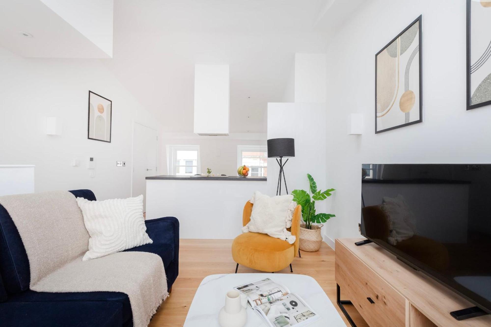 Fitzrovia & Soho - 2Br With Balcony - Cityapartmentstay London Kültér fotó