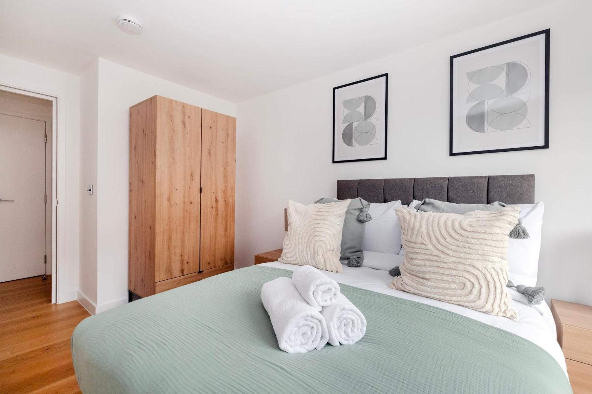 Fitzrovia & Soho - 2Br With Balcony - Cityapartmentstay London Kültér fotó