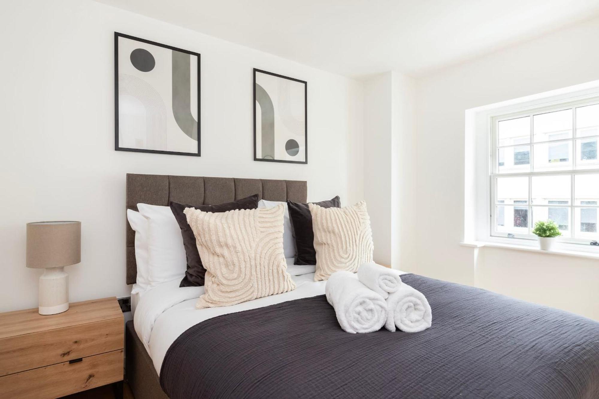 Fitzrovia & Soho - 2Br With Balcony - Cityapartmentstay London Kültér fotó